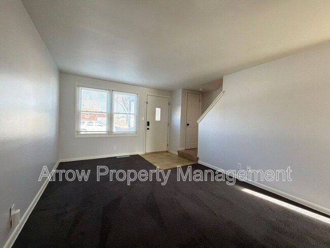 Building Photo - 5405 Benton St