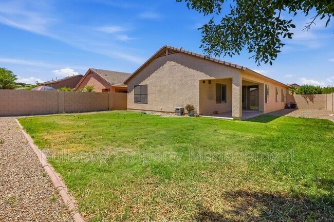 Building Photo - 21069 N Jocelyn Ln