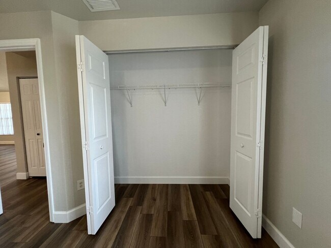 Building Photo - ($2,195) * ANNUAL ** Pool ** 3 Bed / 2 Bath - Harbor Heights  ** Single Family Home