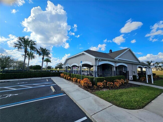 Building Photo - 9022 Wildflower Ln