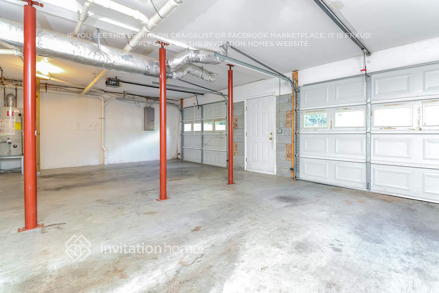 Building Photo - 3700 Turret Ct NE