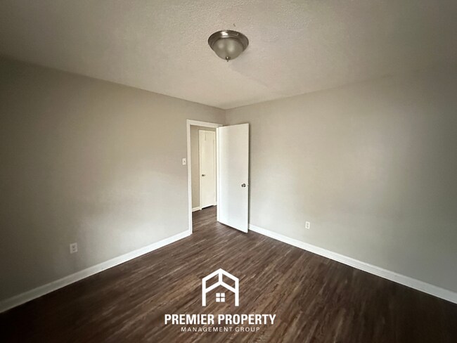 Building Photo - 4505 Stony Point Dr