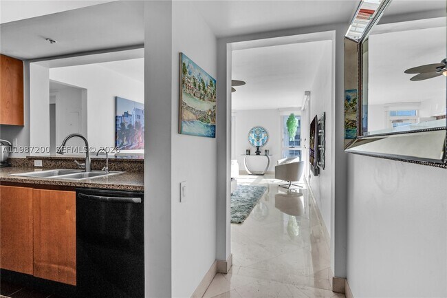 Building Photo - 1500 Ocean Dr
