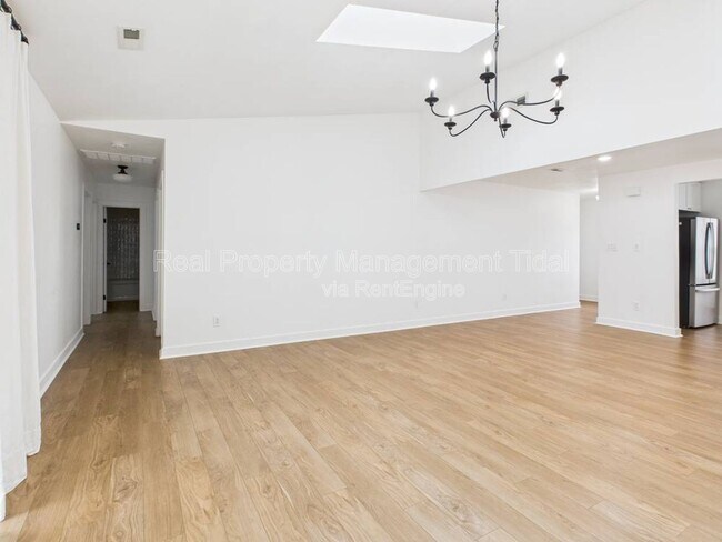 Building Photo - 236 Huntstree Pl