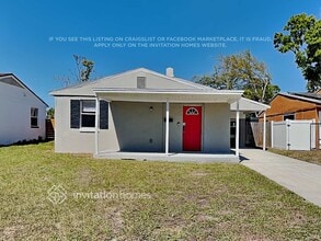 Building Photo - 2545 17th Ave S