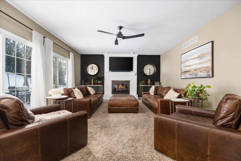 Building Photo - 806 Gallant Fox Ln
