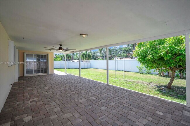 Building Photo - 13340 NW 8th Ct