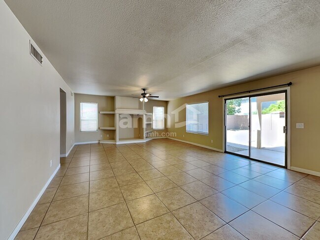 Building Photo - 10406 W Orange Blossom Ln