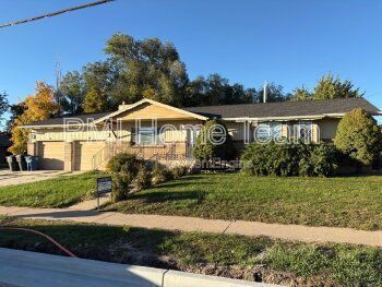 Primary Photo - 245 Abrams Way