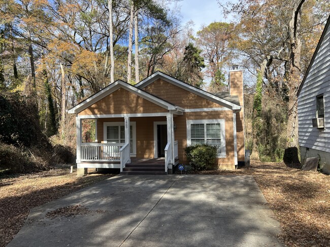 Primary Photo - 1903 Chattahoochee Pl