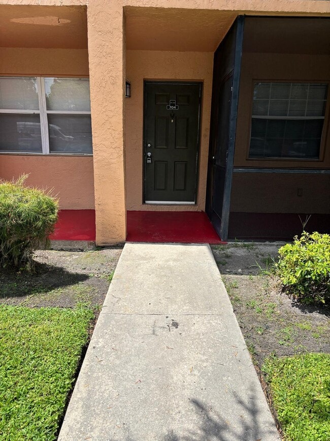 Building Photo - 704 NW 103rd Terrace