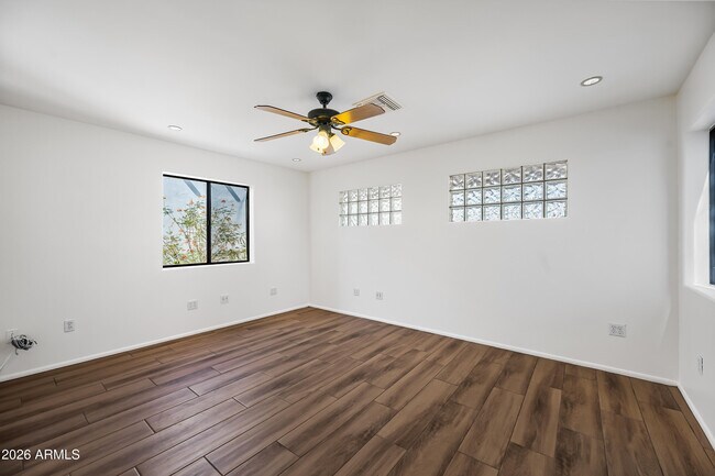 Building Photo - 35030 N 51st St