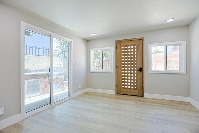 Building Photo - 9909 Merced River Ave