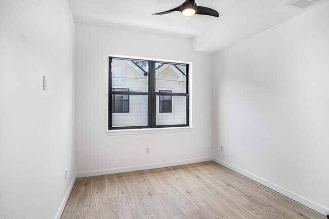 Building Photo - 1801 N Morgan St