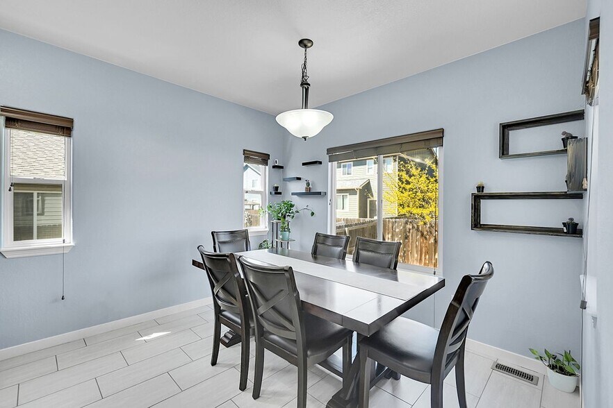 Building Photo - 6829 Juniper Ct