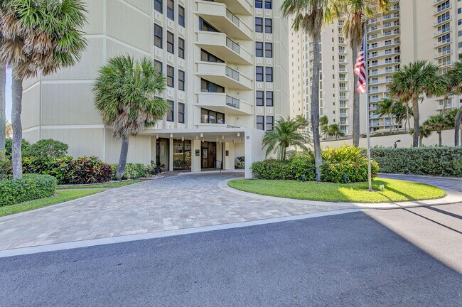 Building Photo - 2800 N Ocean Dr