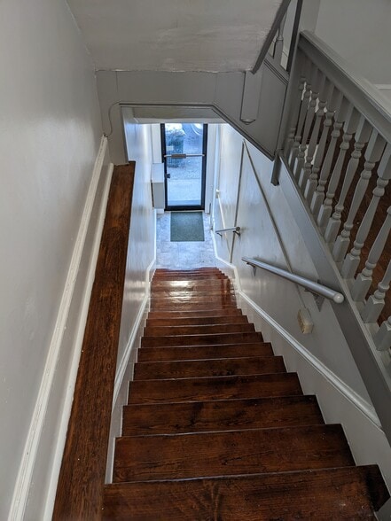 Building Photo - 255 N Queen St