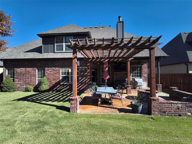 Building Photo - 4724 S 168th E Ave