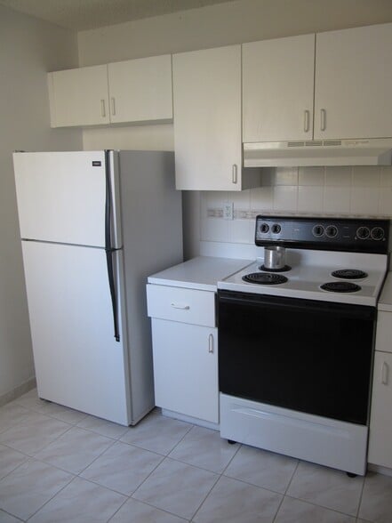 Building Photo - 1180 NW 125th Path