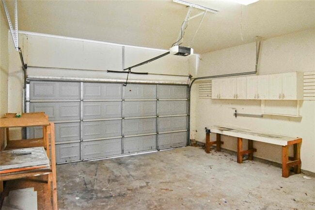 Building Photo - 17504 Lake Pines Dr