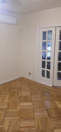 Building Photo - 88-25 Lyman St