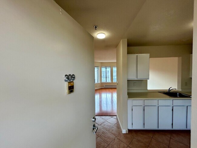 Building Photo - 3514 25th St