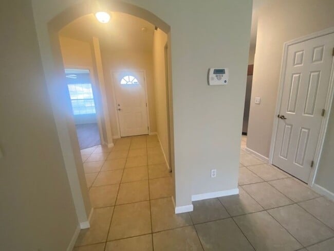 Building Photo - 1 Ryarbor Dr