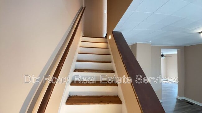 Building Photo - 1007 Elwood St