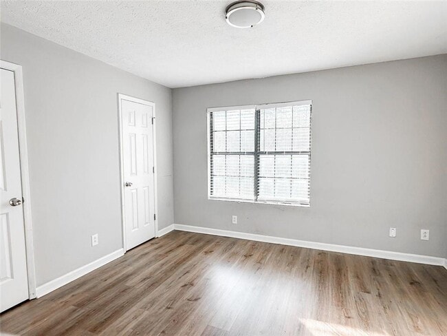 Building Photo - 2498 Hidden Cove Ct