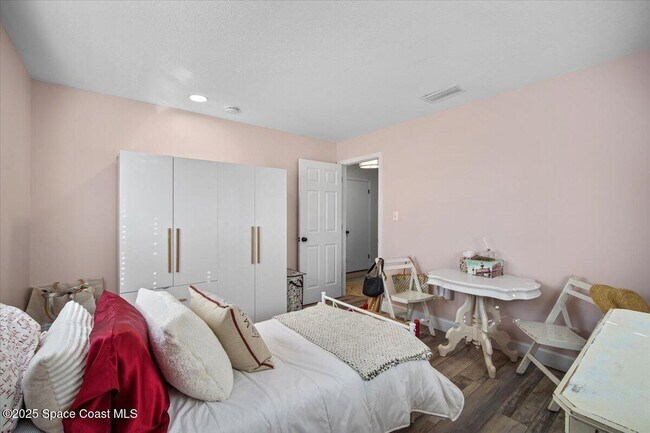 Building Photo - 1158 Samar Rd