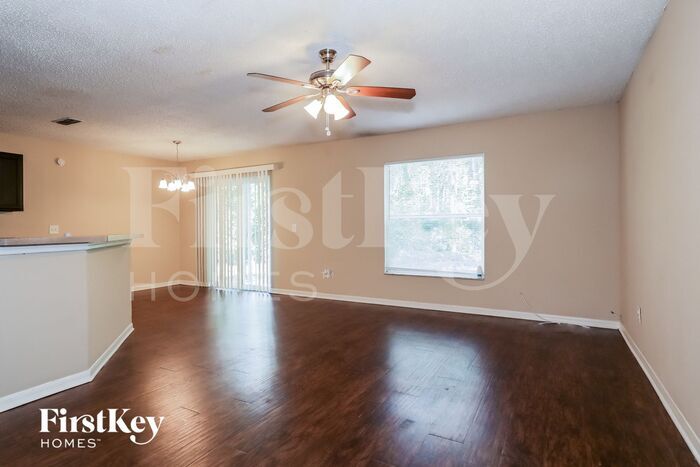 Building Photo - 14947 SE 25 Pl