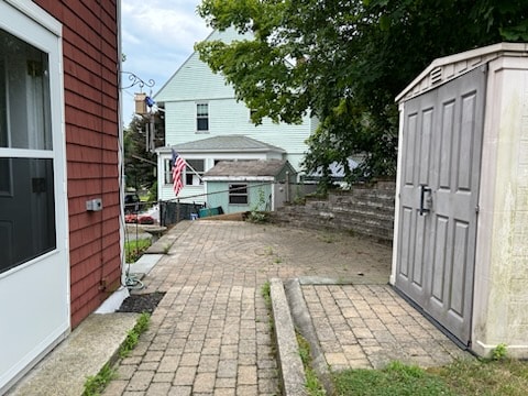 Building Photo - 21 Cemetery St