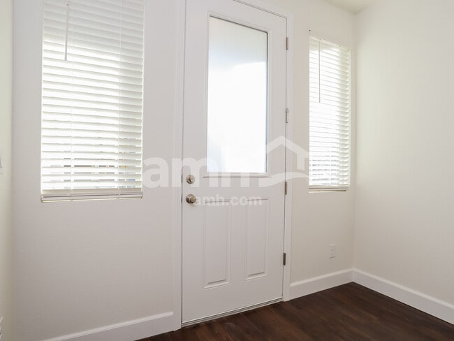 Building Photo - 6517 Enlightenment Dr