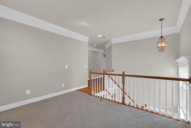 Building Photo - 42706 Chisholm Dr