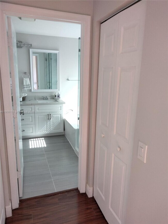 Building Photo - 1249 Allamanda Way