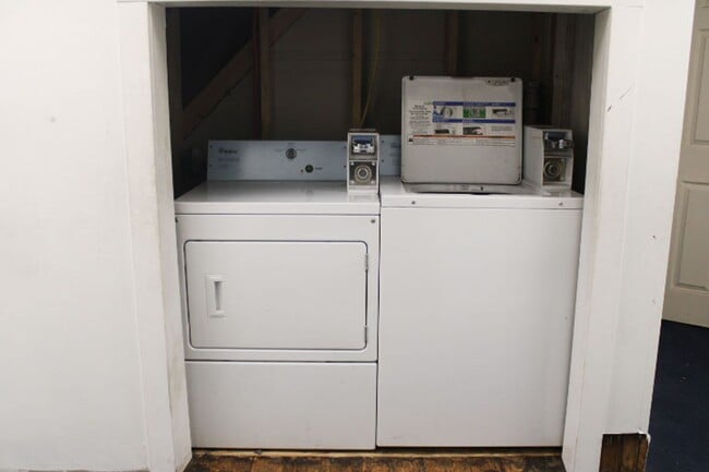 Building Photo - Boarding House WEEKLY RENT