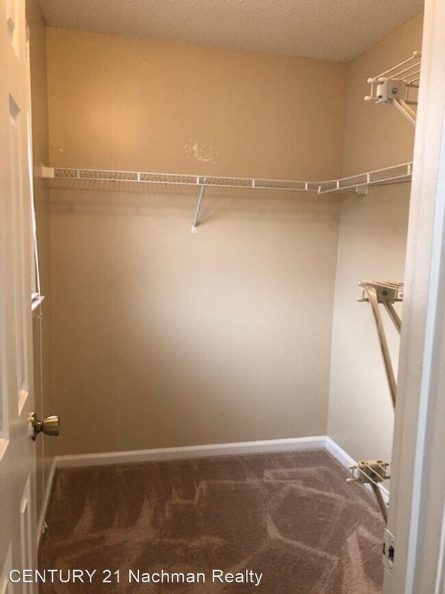 Building Photo - 2 br, 2.5 bath House - 26 Hard Wood Drive