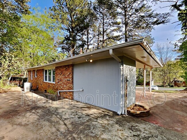 Building Photo - 908 Cone Rd