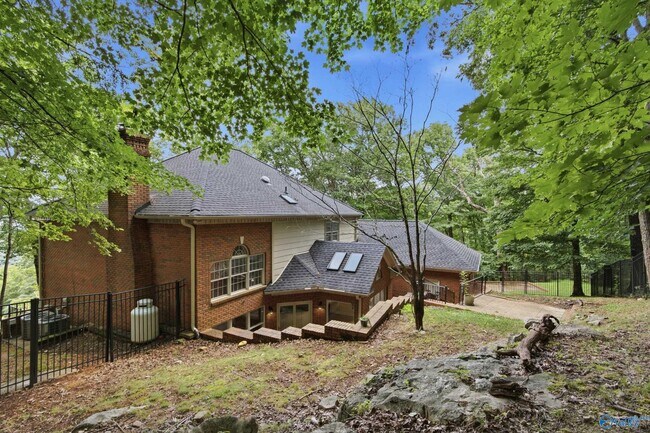 Building Photo - 2276 Governors Bend Rd SE