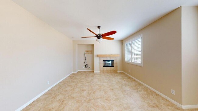 Building Photo - 36425 Fallingstar Pl