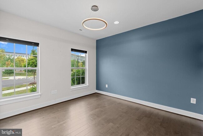 Building Photo - 5284 Ridgeview Retreat Dr