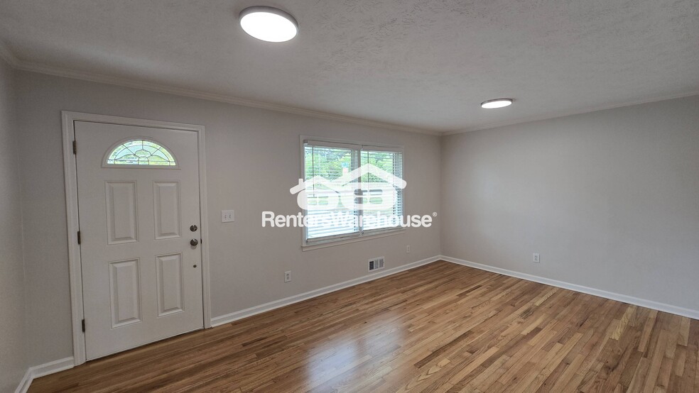 Building Photo - 3437 Stanford Cir