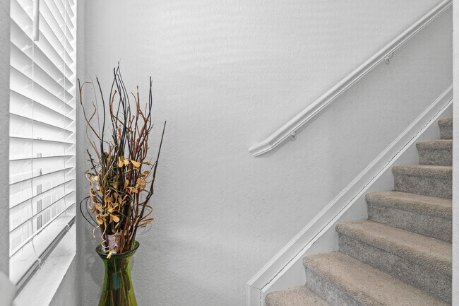 Building Photo - 11164 Middle Strm Dr