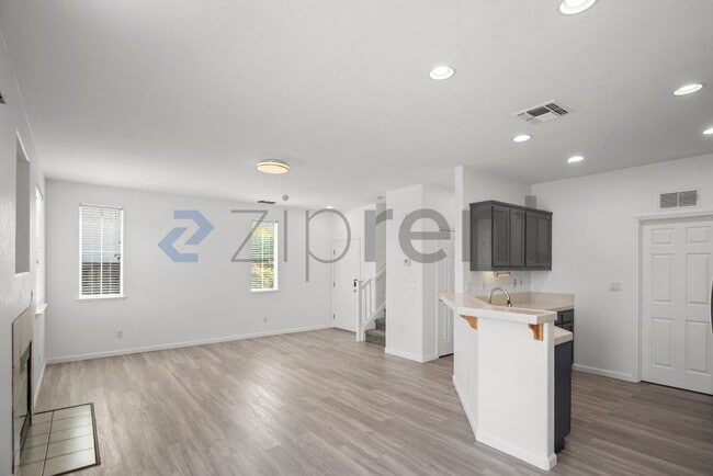 Building Photo - 406 Cape May Ct