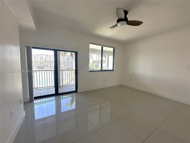 Building Photo - 4713 NW 84th Ct