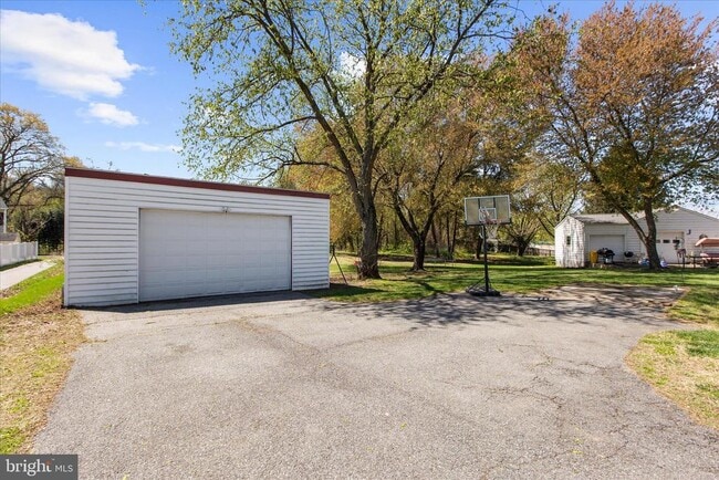 Building Photo - 161 Margate Dr