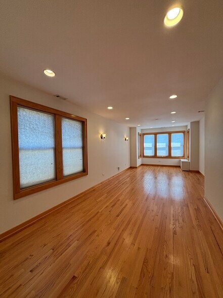 Dining Area/Front Room - 2318 W Diversey Ave