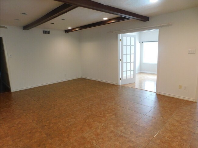 Building Photo - 2317 Dorrington St