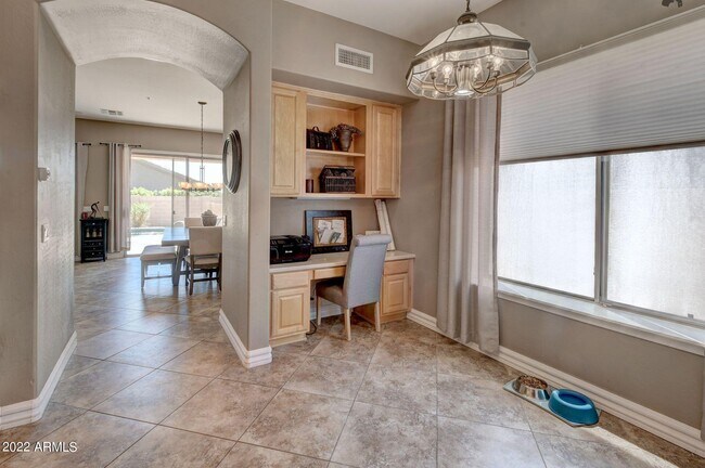 Building Photo - 7673 E Quill Ln