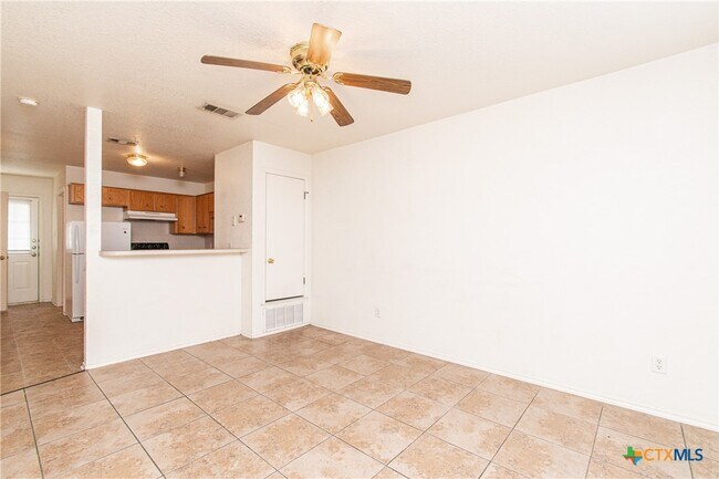 Building Photo - 4408 Deek Dr